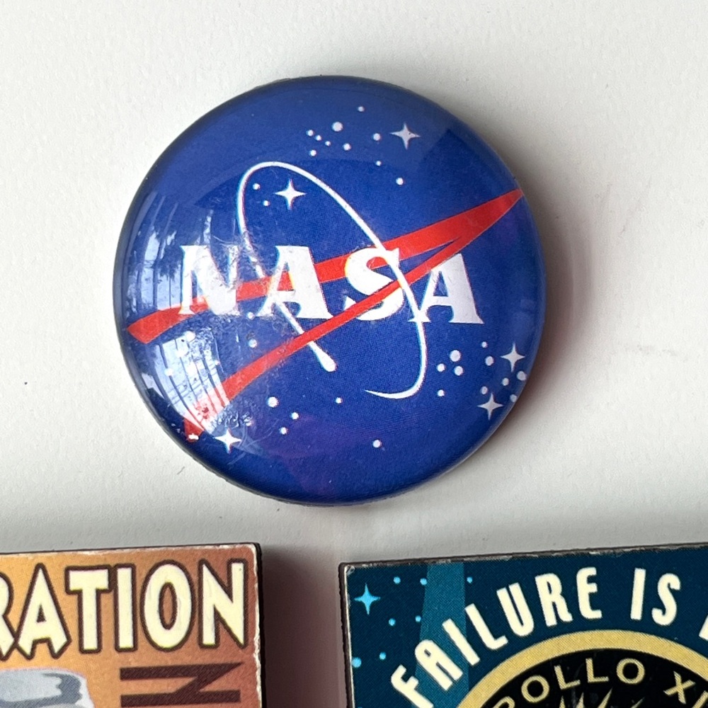 NASA Space Exploration Magnets Set - Picture 4 of 10